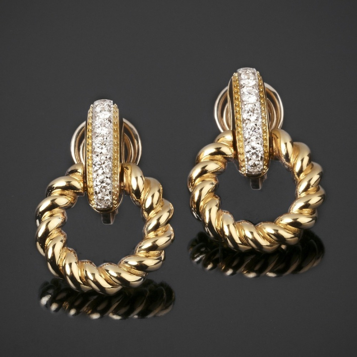 Petra, Gold and diamond earrings